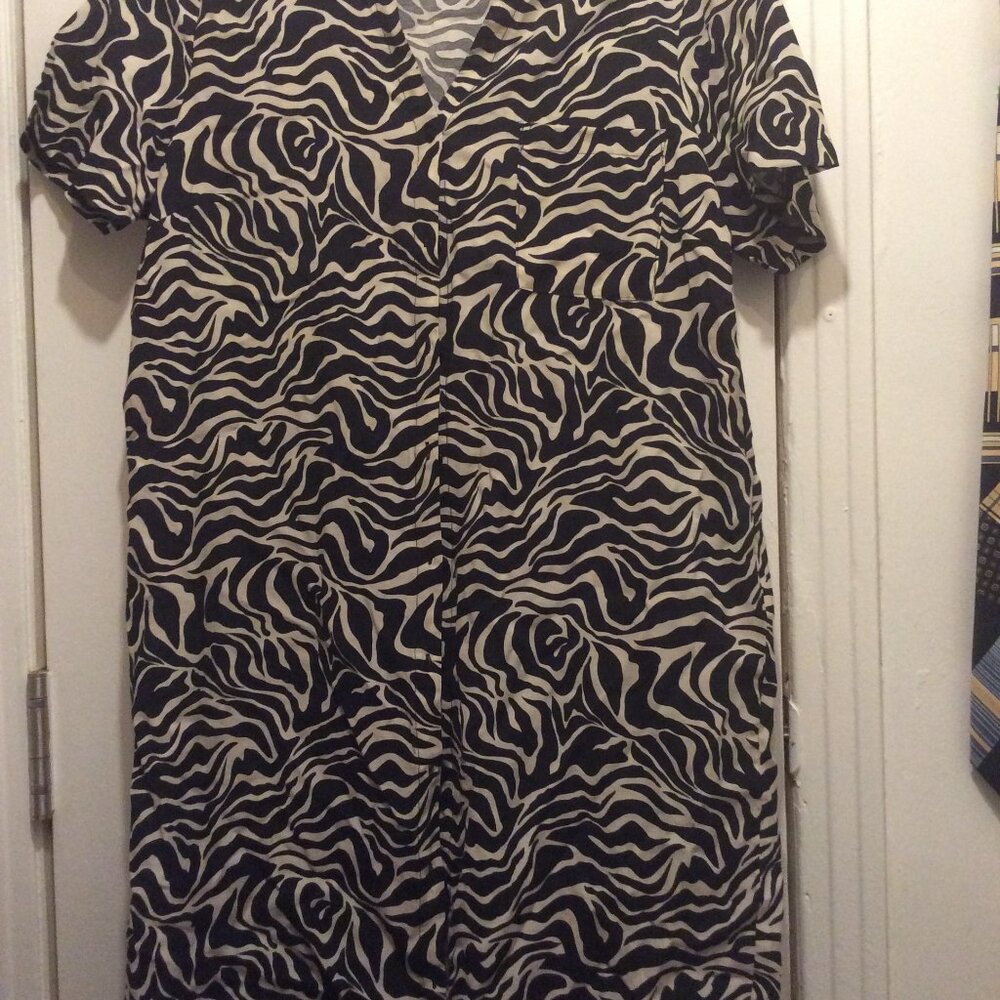 Object short-sleeve midi dress in black and white